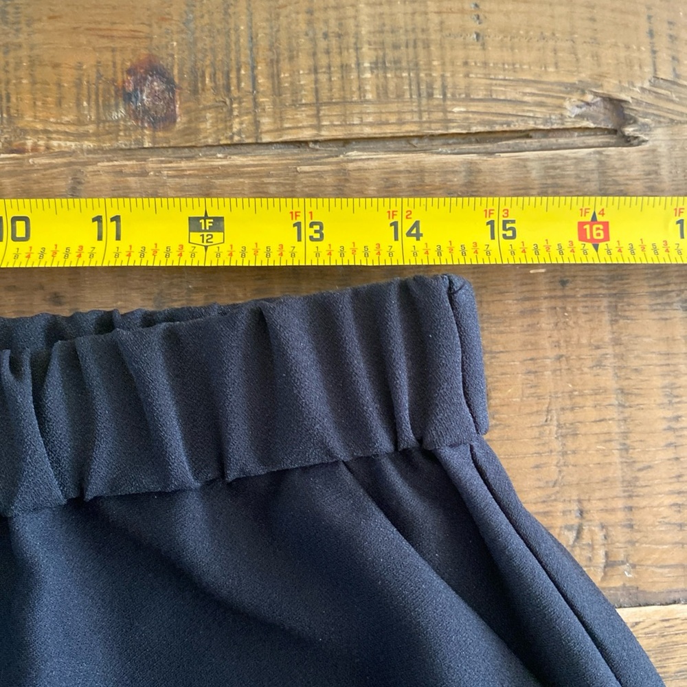 NEW Elizabeth and James High Rise Wide Leg Flowy Pull On Black Pants - Picture 6 of 9